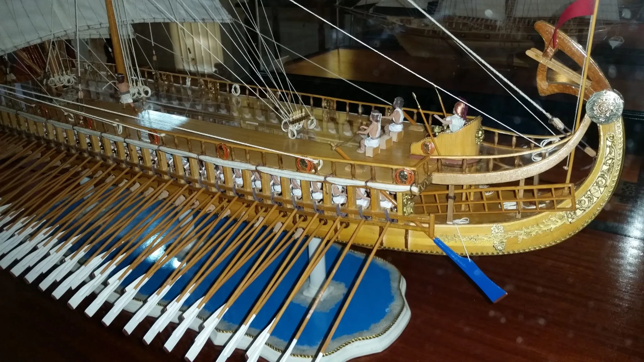 The Athenian Trireme: Bow and oars