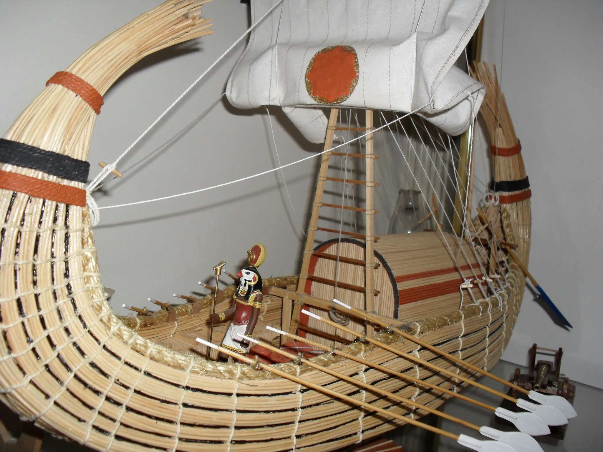 The Egyptian Ra: Deck and sail