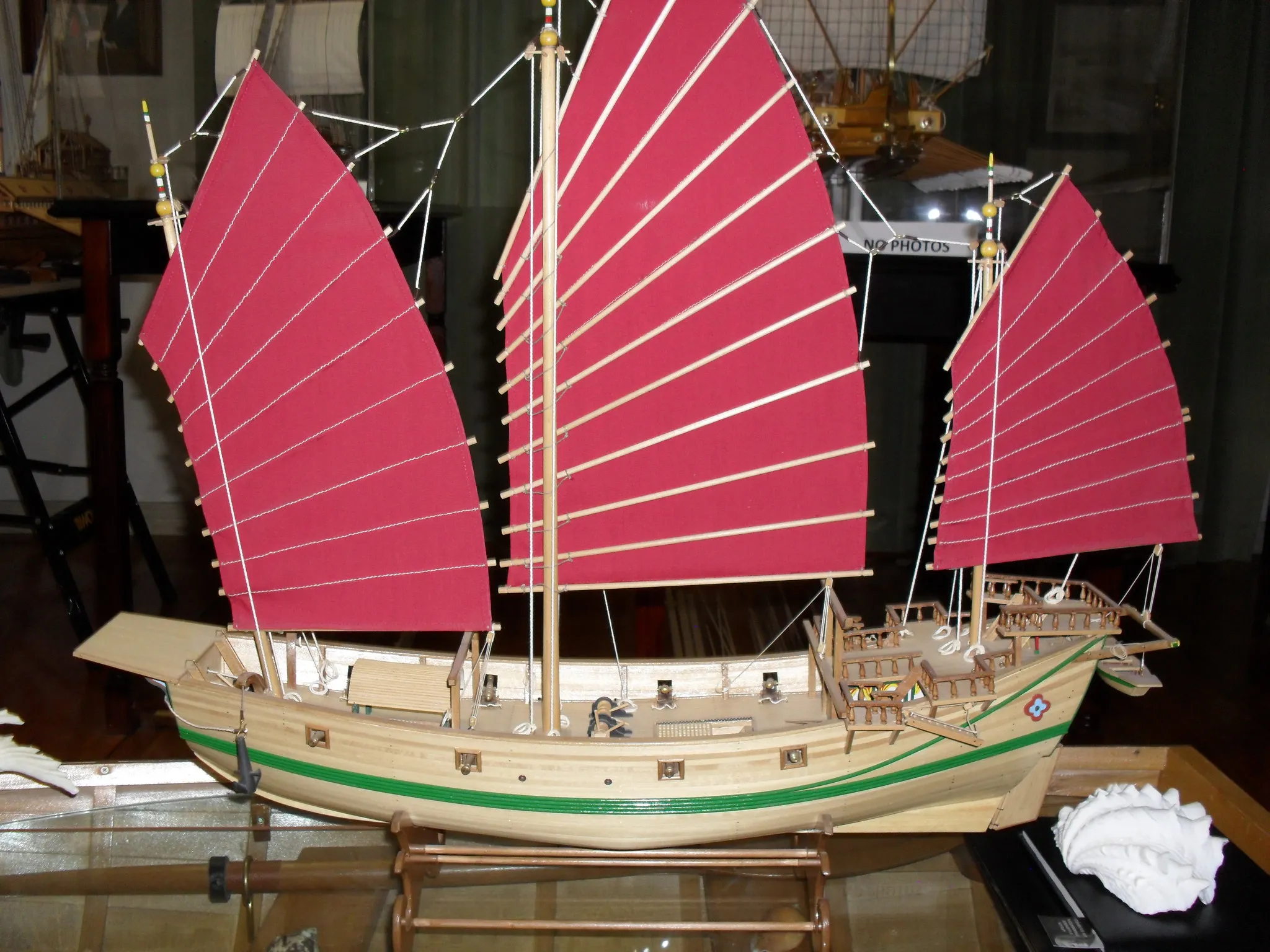 The Chinese Junk: Full view