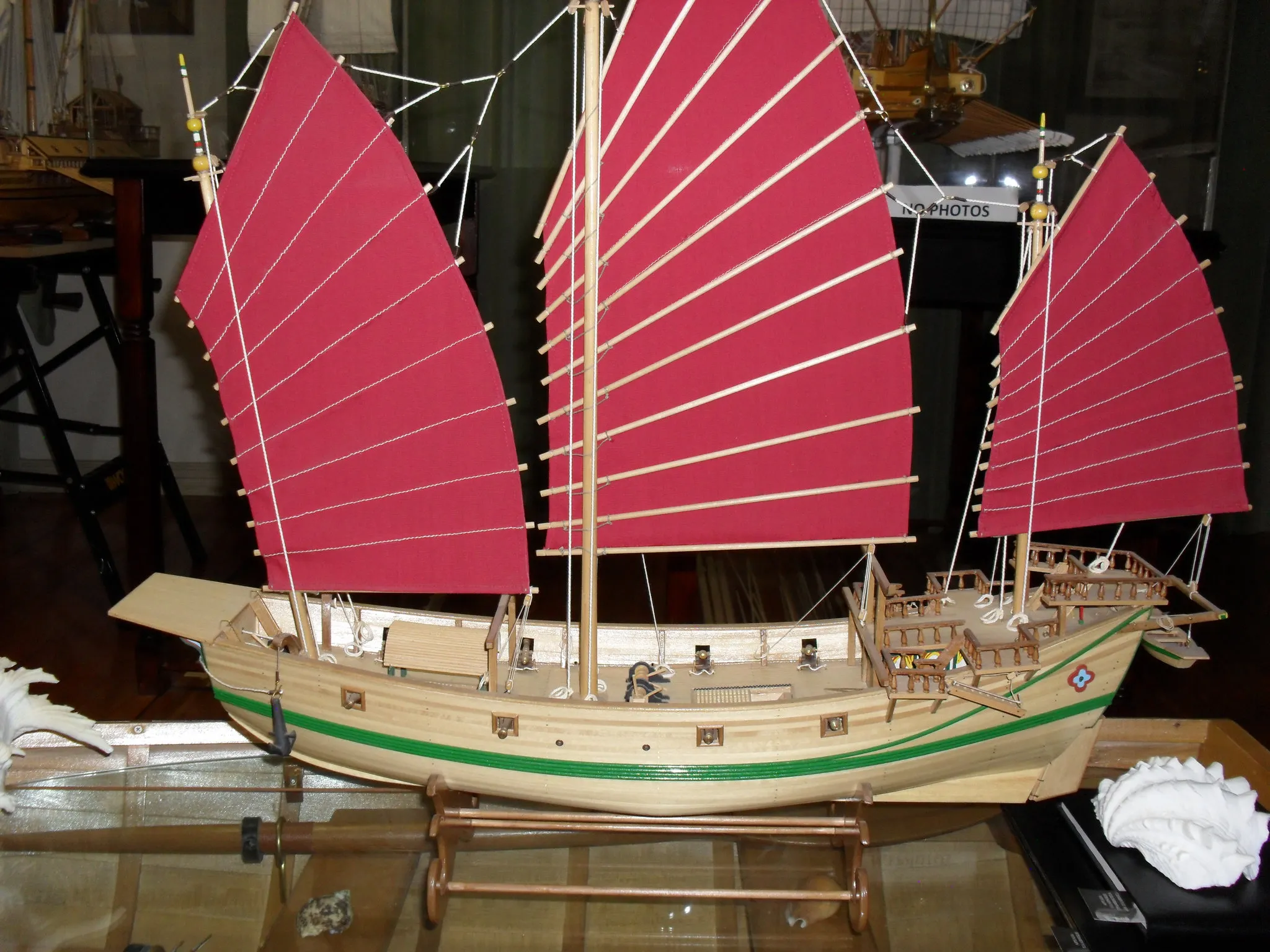 The Chinese Junk: Full view