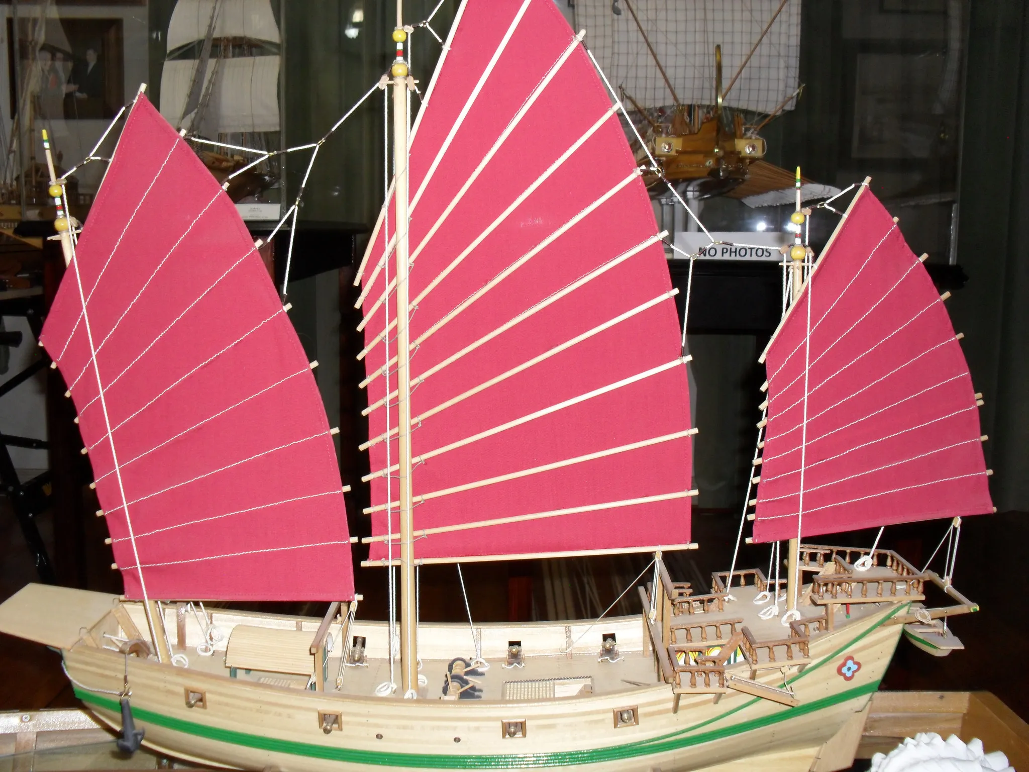 The Chinese Junk: Full view
