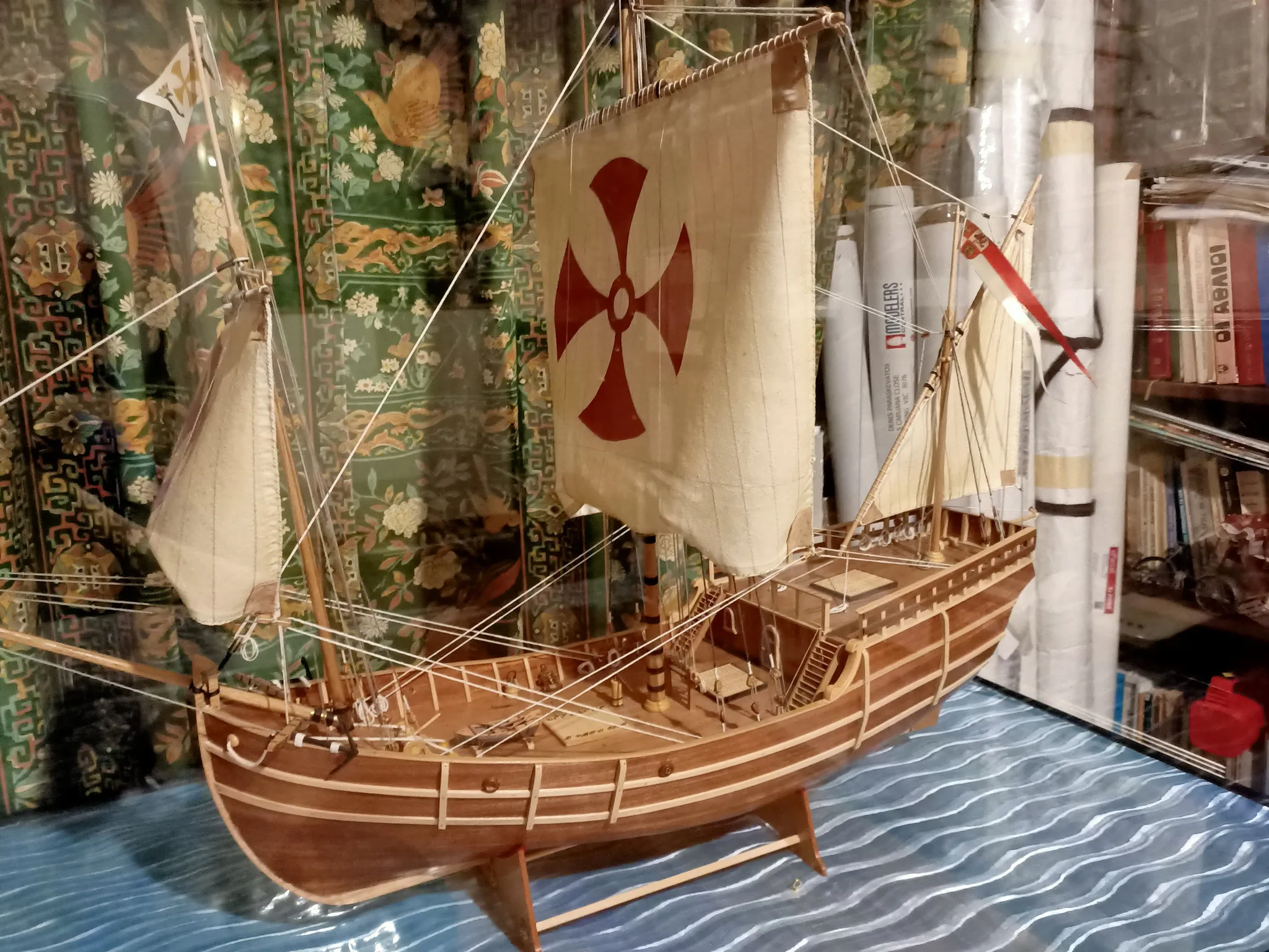 La Pinta: In its display case