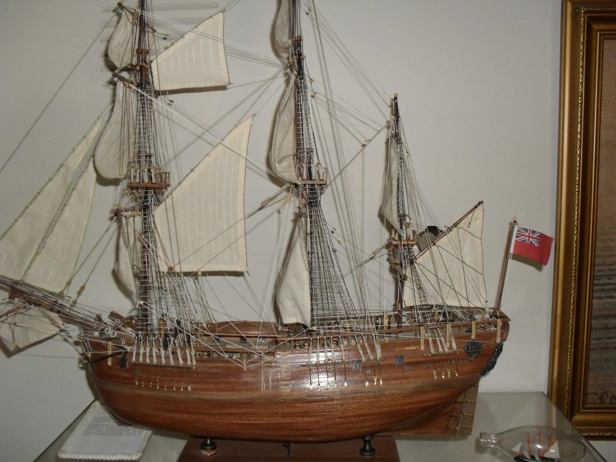 HMS Endeavour: Broadside