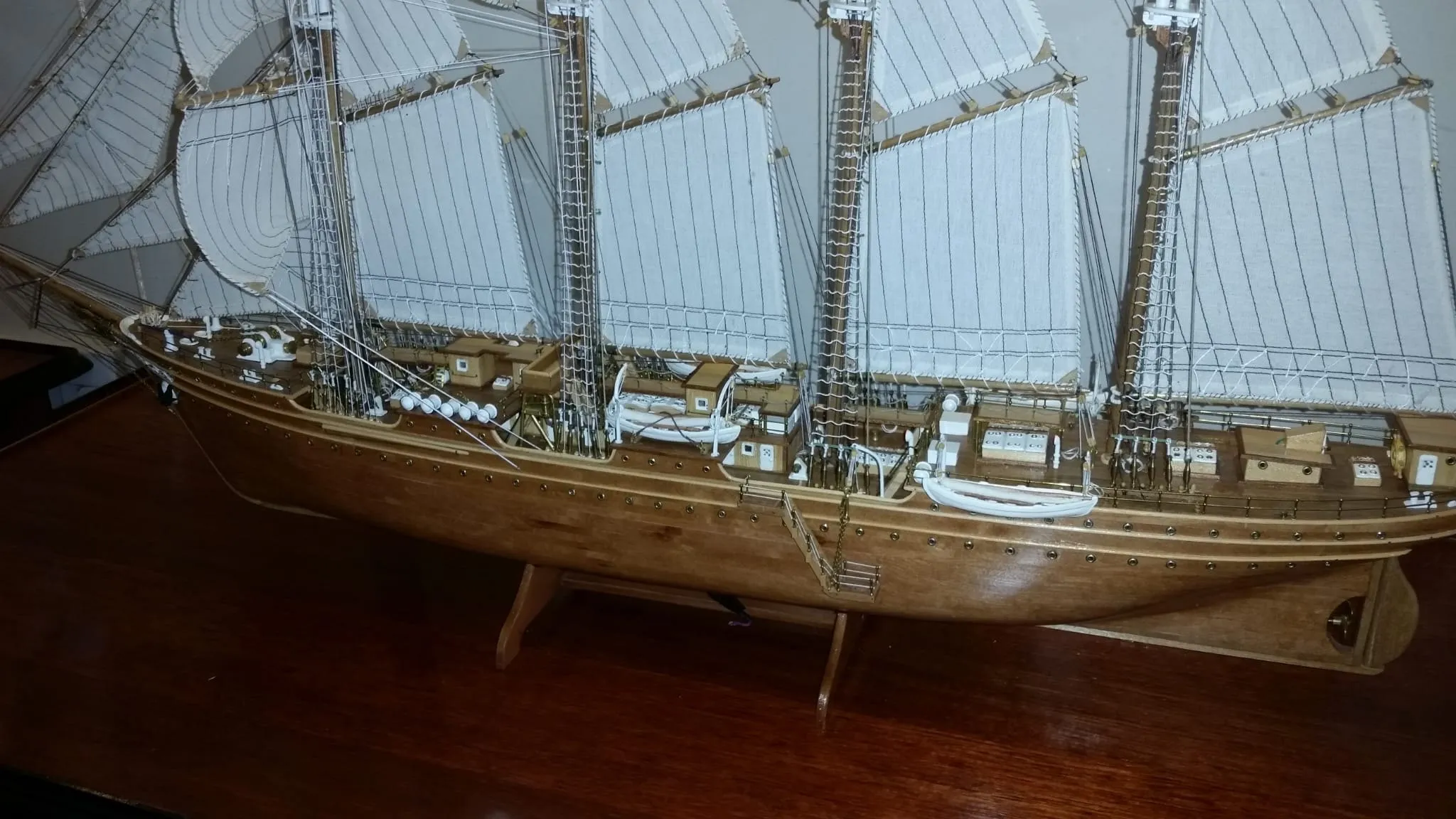 Juan Sebastián Elcano: Broadside