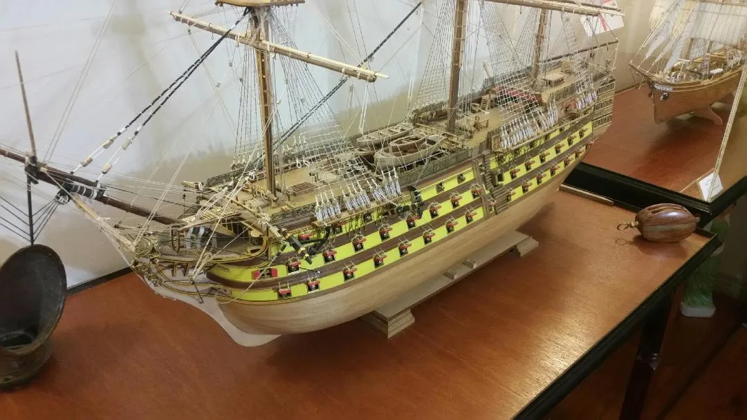 HMS Victory: Three quarter view