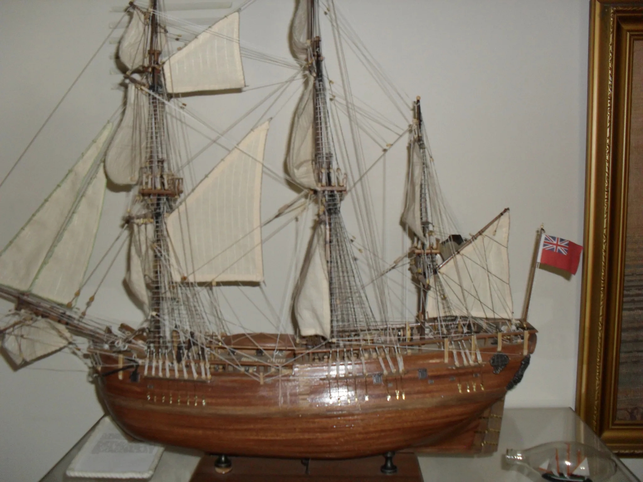 HMS Endeavour: Broadside