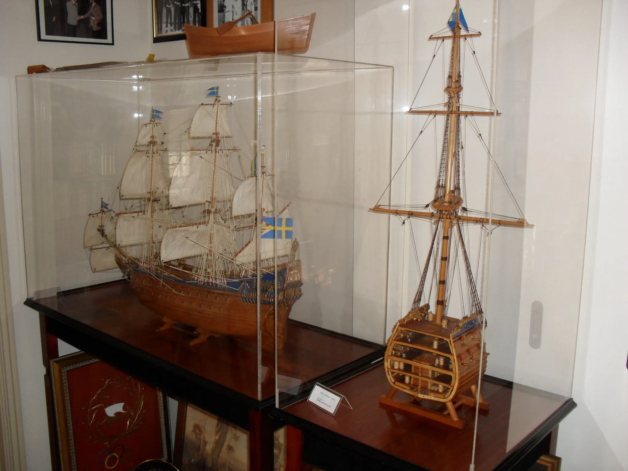 The Vasa: With the mid section model