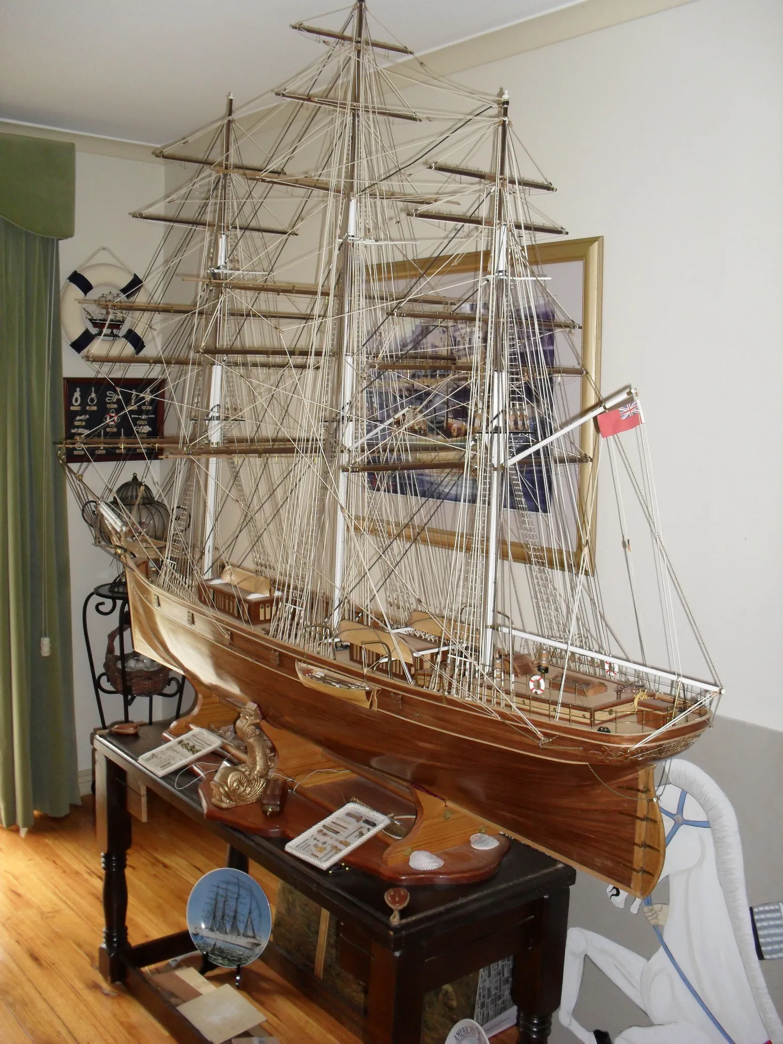 The Cutty Sark: Bow view