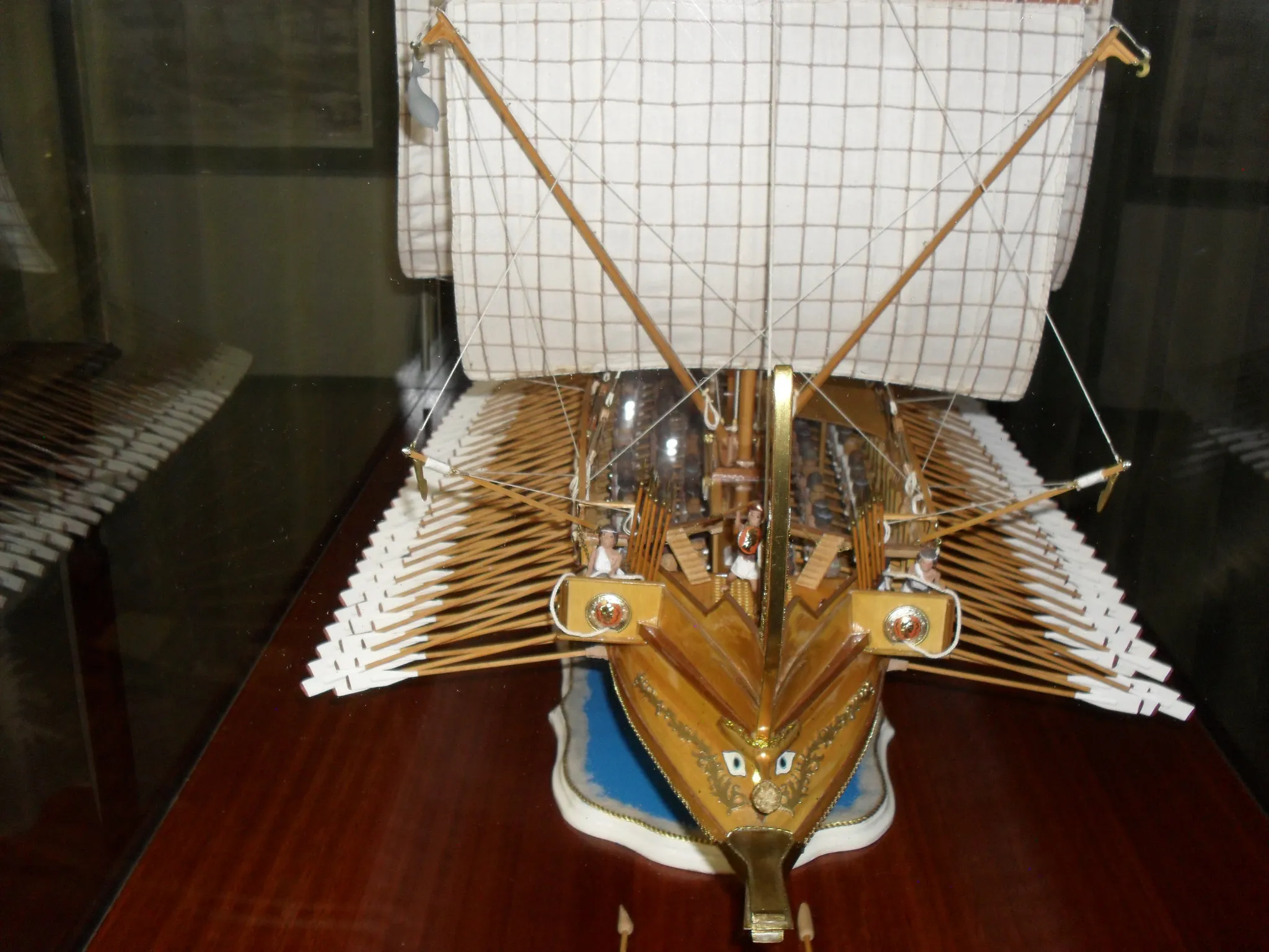The Athenian Trireme: Bow view
